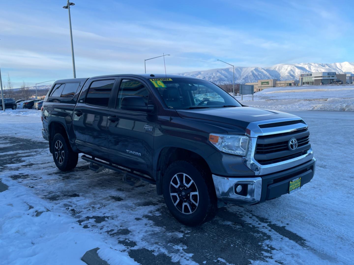 2014 Gray Toyota Tundra SR5 5.7L V8 FFV CrewMax 4WD (5TFDW5F14EX) with an 5.7L V8 DOHC 32V FFV engine, 6-Speed Automatic transmission, located at 1960 Industrial Drive, Wasilla, 99654, (907) 274-2277, 61.573475, -149.400146 - Photo#6